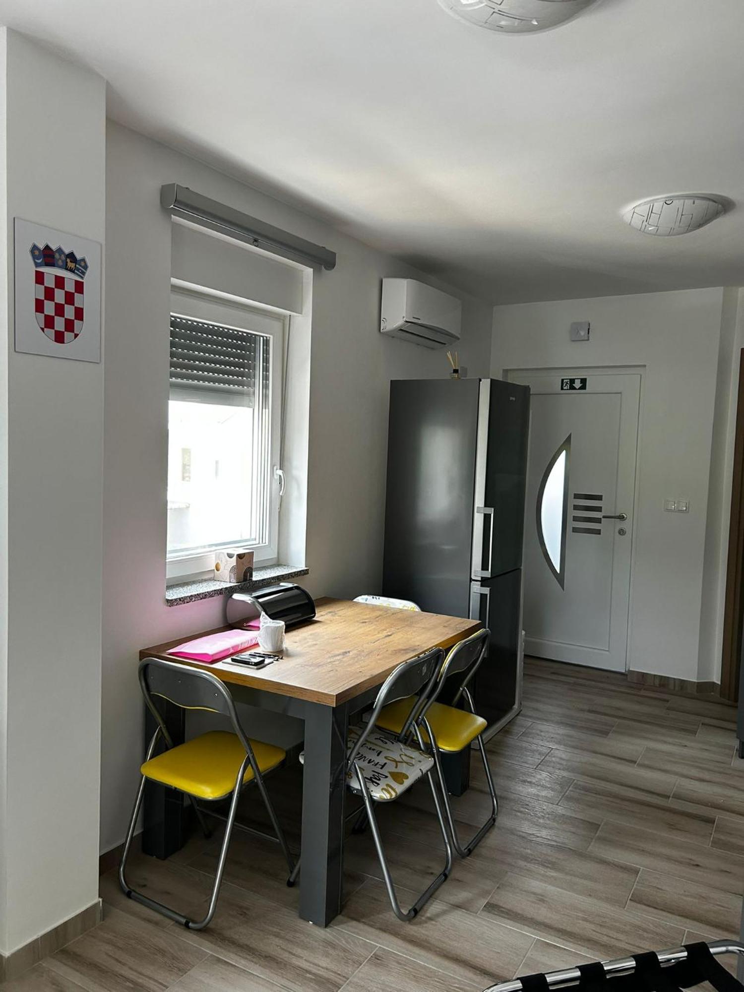 Apartmani Jedro Шіло Екстер'єр фото